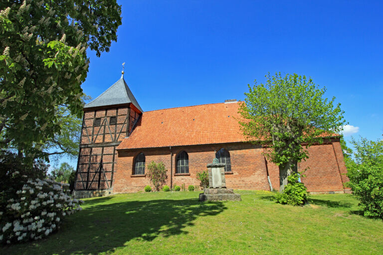 Wichmannsburg: St.-Georg-Kirche (17. Jh., Niedersachsen)