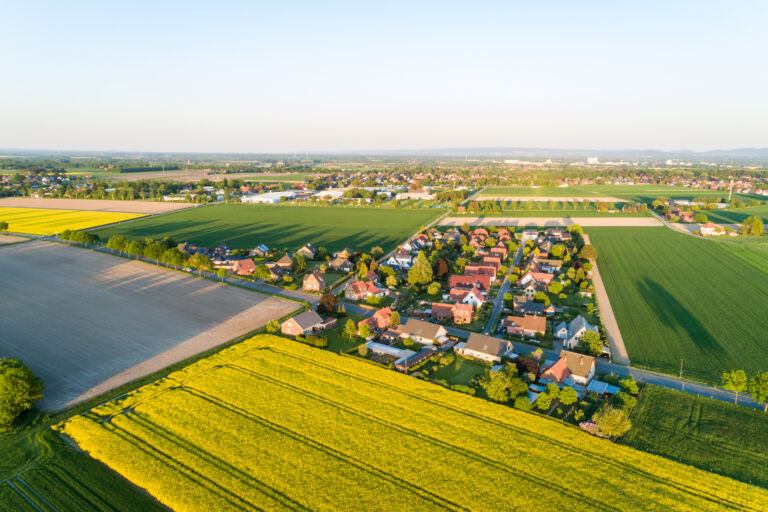 Landschaft mit Feldern in Deutschland aus der Luft