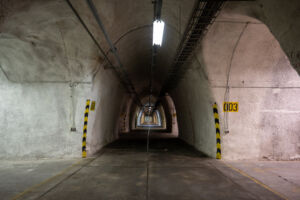 Leerstehender Bunker der Nationalen Volksarmee und der Bundeswehr in Rothenstein in Thüringen